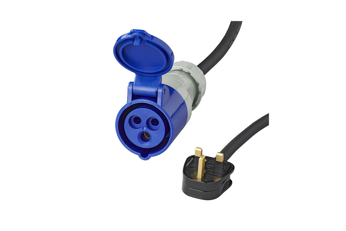 Adapteris ar CEE spraudni un Apvienotās Karalistes kontaktligzdu, ProPlus 373522DE kabelis, 40 cm, 16A 230V