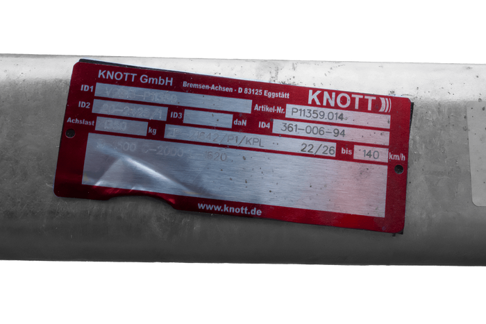 KNOTT P11359.014 VGB13 bremzējama ass laivas piekabei 1350kg 1500mm 2000mm 5x112