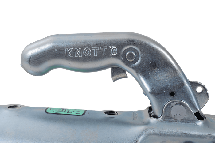 Шаровая сцепка KNOTT K7.5-E для прицепа массой 750 кг с трубчатым дышлом диаметром 70 мм