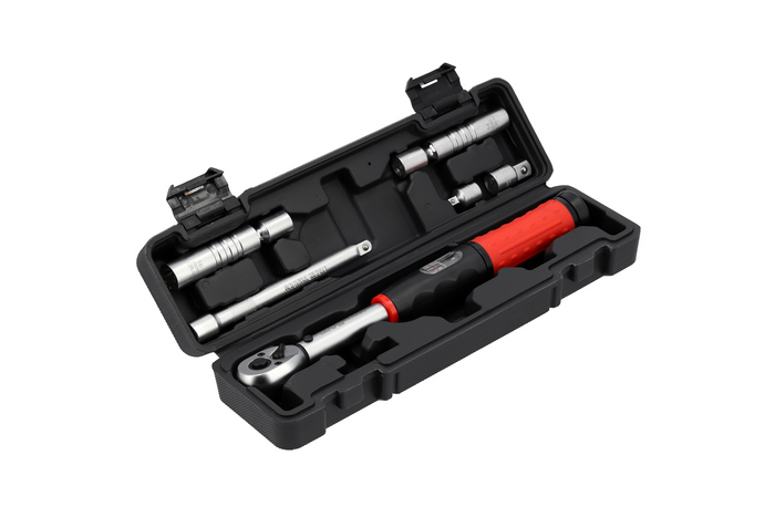 Набор динамометрических ключей YATO 3/8" 10–60 Нм, состоящий из 6 предметов, для замены свечей зажигания.